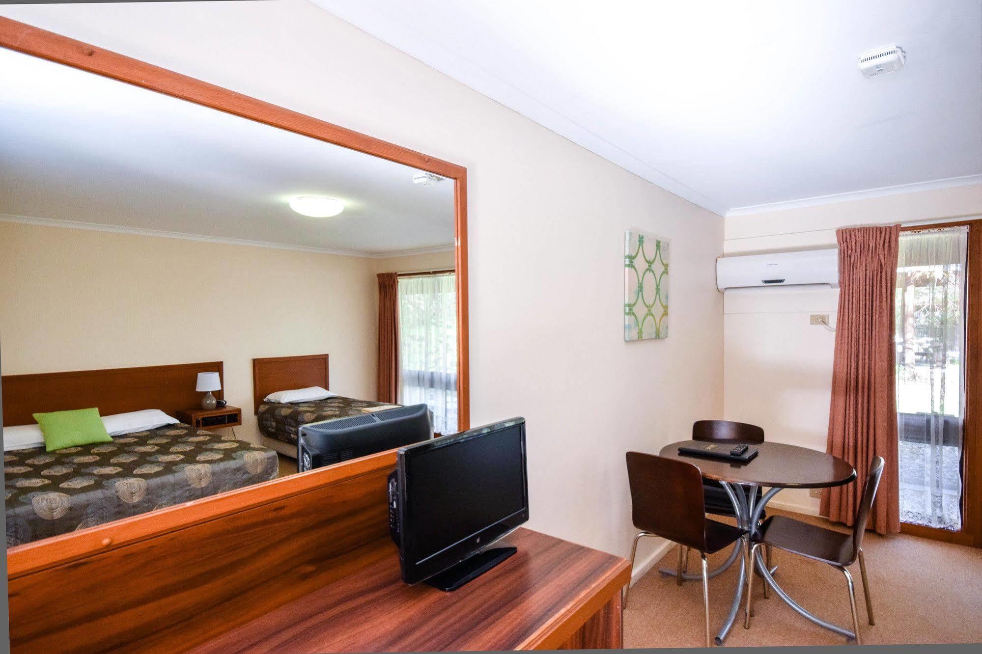 River Country Inn (Adults Only) Moama Extérieur photo