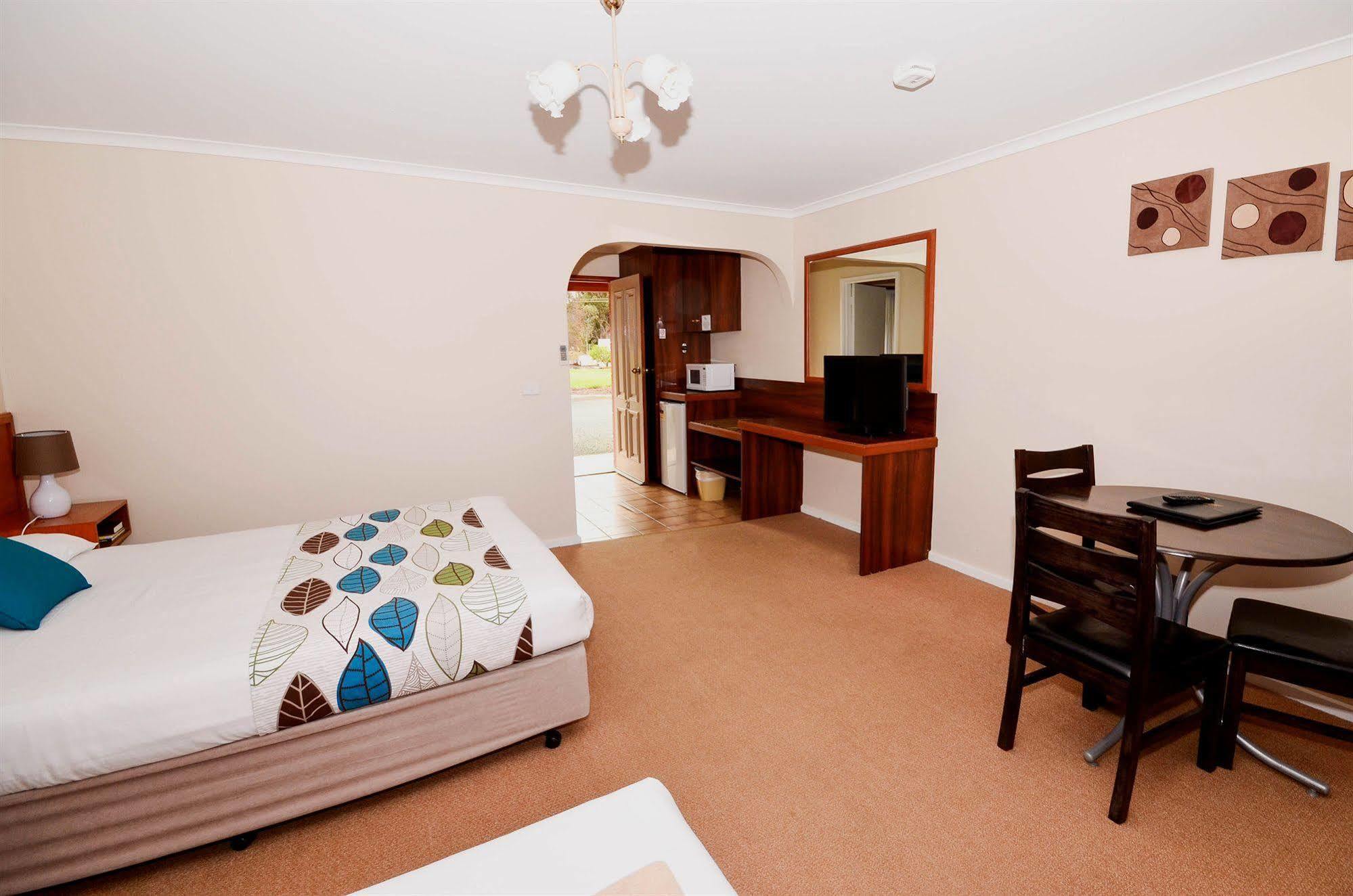 River Country Inn (Adults Only) Moama Extérieur photo