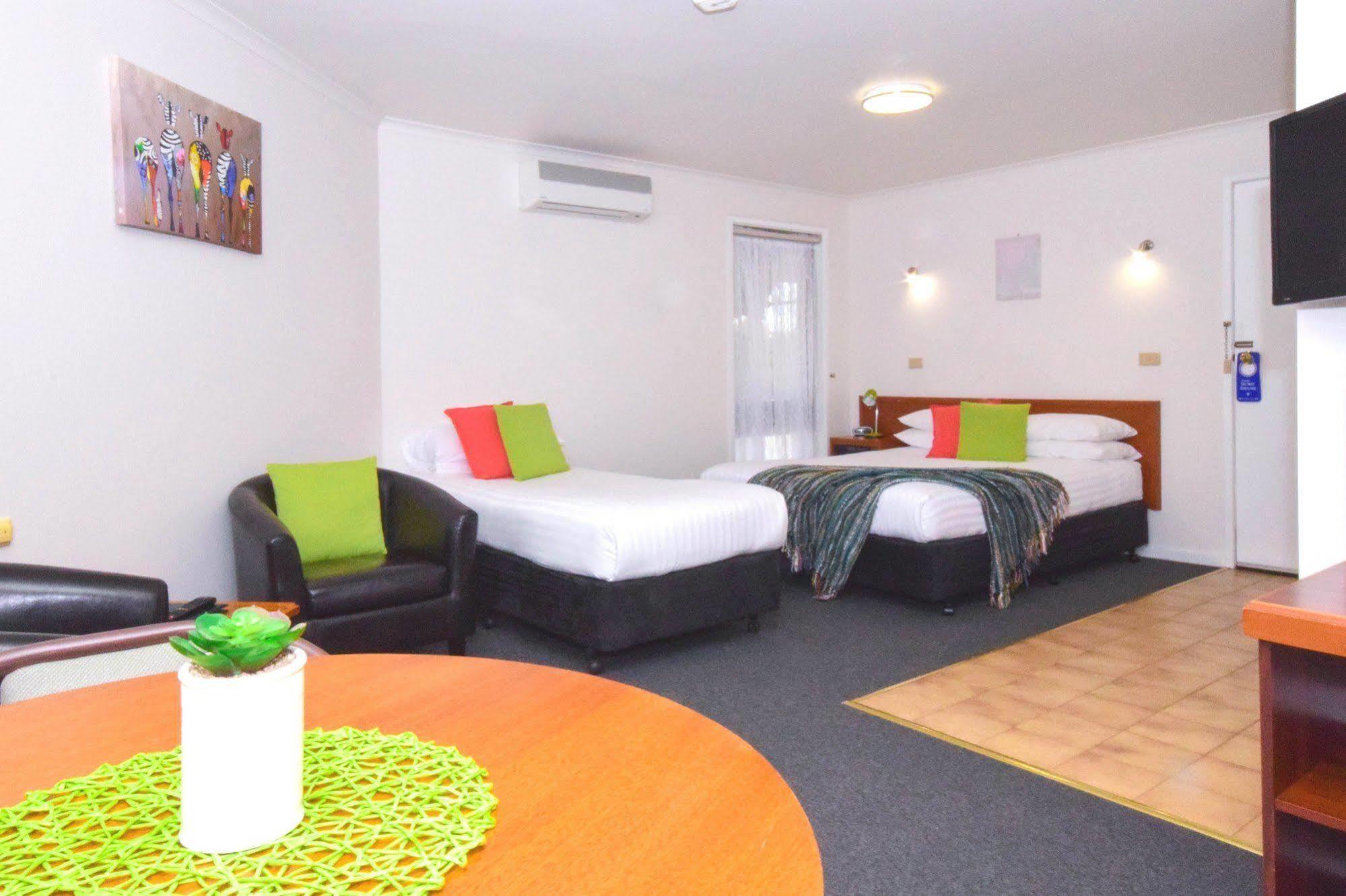 River Country Inn (Adults Only) Moama Extérieur photo